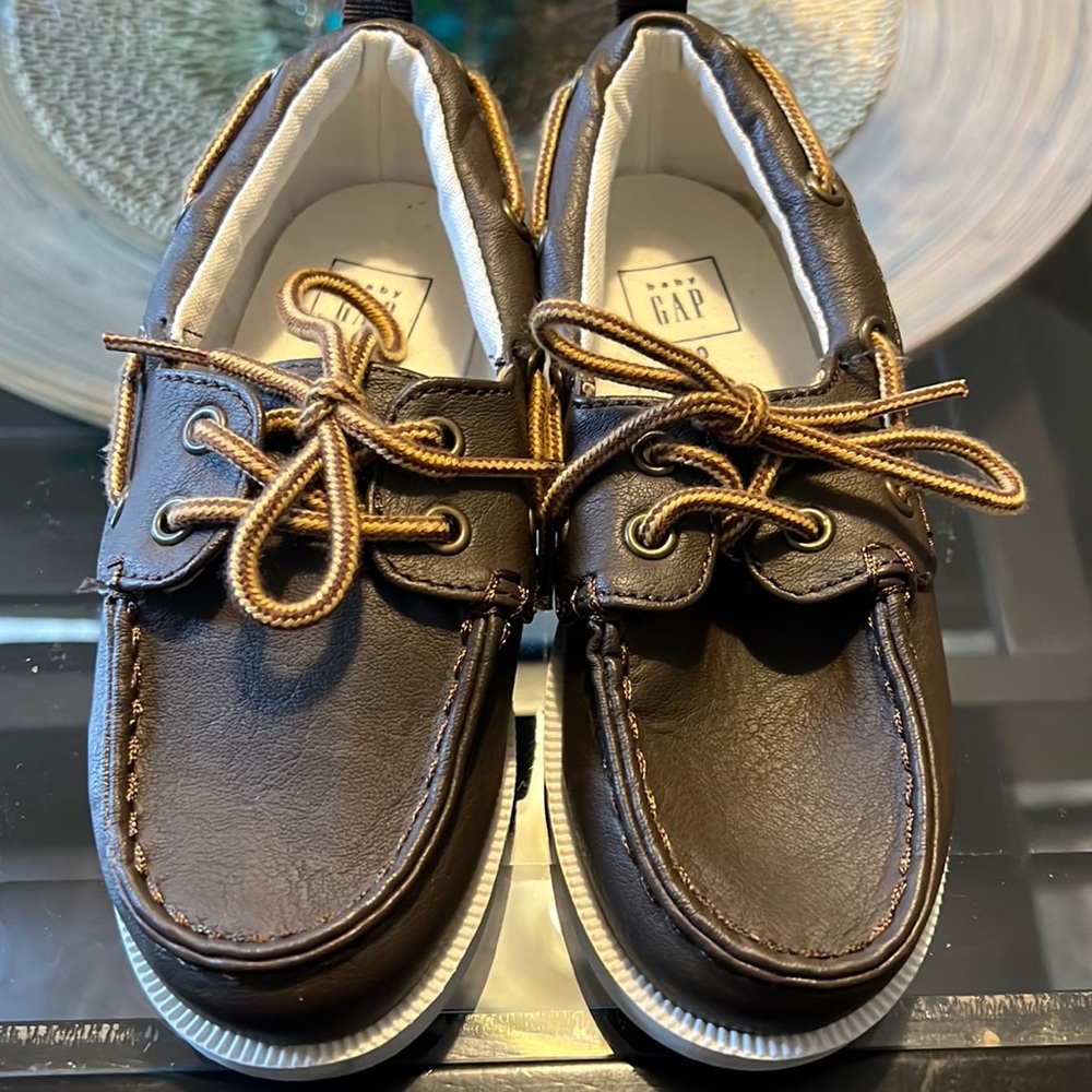 Boys size 10 brown in color gap shoes